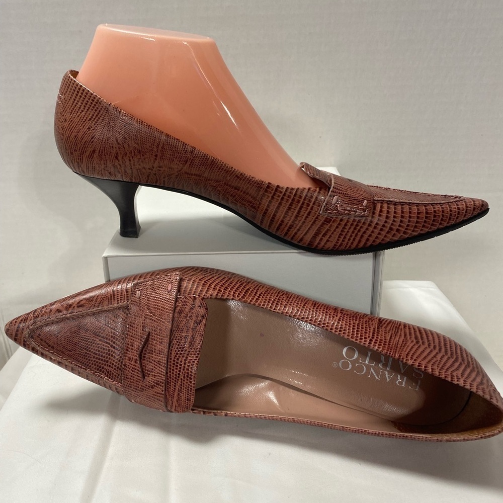 Franco, Sarto leather, pointed toe, loafer style kitten, heel dress pumps EUC - Picture 3 of 7